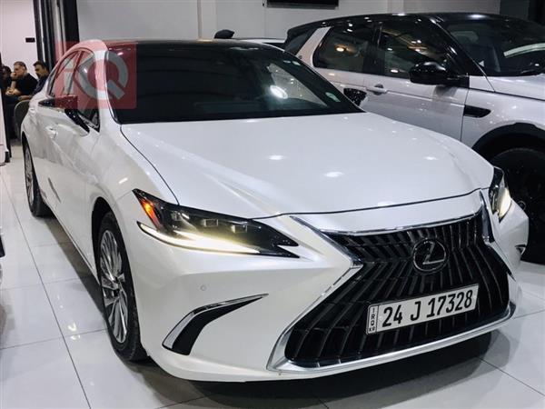 Lexus for sale in Iraq